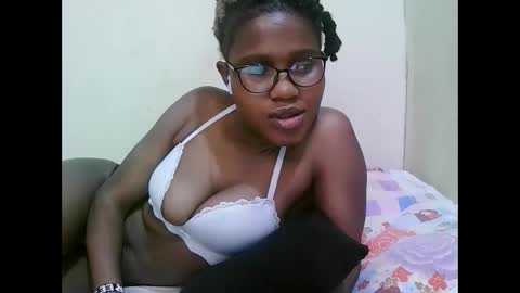 pretty_mellan online show from 25, 1, 2025