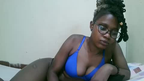 pretty_mellan online show from 25, 1, 2025