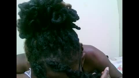 pretty_mellan online show from 1, 2, 2025