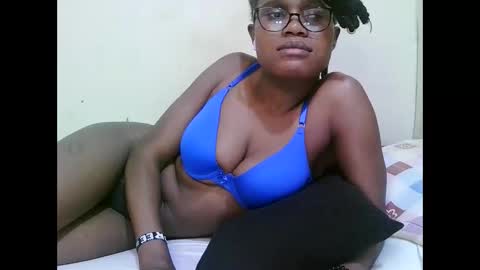 pretty_mellan online show from 2, 2, 2025