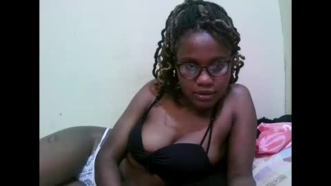 pretty_mellan online show from 7, 2, 2025
