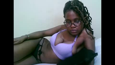 pretty_mellan online show from 10, 2, 2025