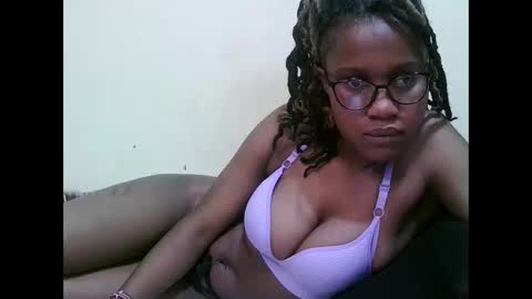 pretty_mellan online show from 11, 2, 2025