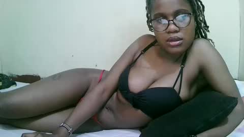 pretty_mellan online show from 15, 2, 2025