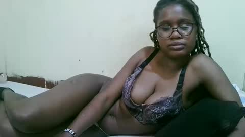 pretty_mellan online show from 17, 2, 2025