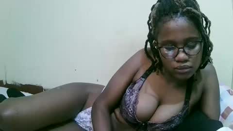 pretty_mellan online show from 18, 2, 2025