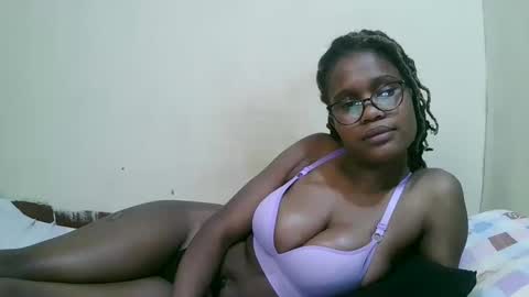 pretty_mellan online show from 20, 2, 2025