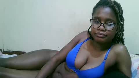 pretty_mellan online show from 21, 2, 2025