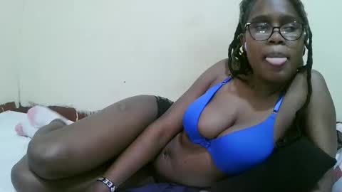 pretty_mellan online show from 23, 2, 2025
