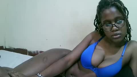 pretty_mellan online show from 24, 2, 2025
