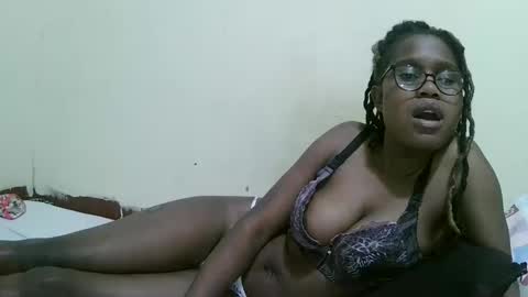 pretty_mellan online show from 27, 2, 2025