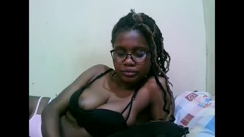 pretty_mellan online show from 1, 3, 2025