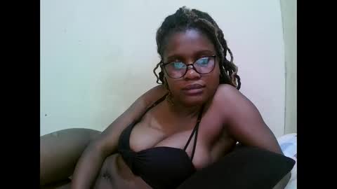pretty_mellan online show from 1, 3, 2025