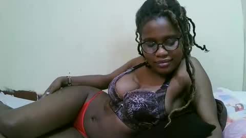 pretty_mellan online show from 6, 3, 2025