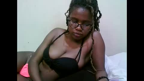 pretty_mellan online show from 8, 3, 2025