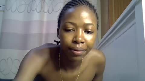 Snapshot of pretty_petite24 chatting on 3, 1, 2025 pretty_petite24 online show from 3, 1, 2025