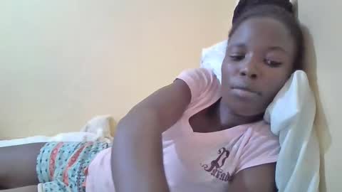 pretty_petite_ebony online show from 1, 3, 2025