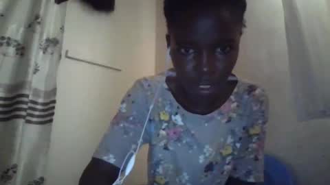 pretty_petite_ebony online show from 1, 11, 2025