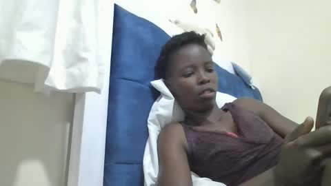 pretty_petite_ebony online show from 26, 11, 2025