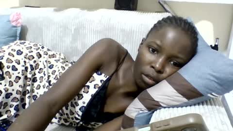pretty_petite_ebony online show from 26, 6, 2026