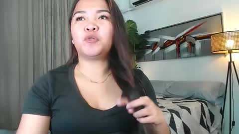 Snapshot of pretty_pharsa chatting on 18, 5, 2026 pretty_pharsa online show from 18, 5, 2026