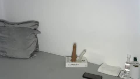 Pretty doll online show from 31, 10, 2025