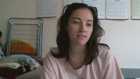 Bella online show from 6, 10, 2025