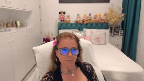 Snapshot of prettyblackeyes chatting on 3, 6, 2026 wilma online show from 3, 6, 2026