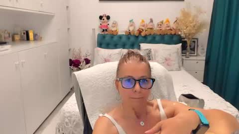 Snapshot of prettyblackeyes chatting on 12, 6, 2026 wilma online show from 12, 6, 2026