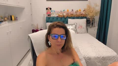 Snapshot of prettyblackeyes chatting on 12, 7, 2026 wilma online show from 12, 7, 2026