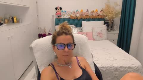 Snapshot of prettyblackeyes chatting on 18, 7, 2026 wilma online show from 18, 7, 2026
