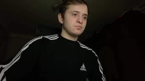 prettyboyhot01 online show from 6, 12, 2024