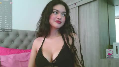 Snapshot of prettyemma_ chatting on 9, 2, 2025 Emma  online show from 9, 2, 2025