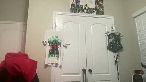 prettyfacefemale online show from 4, 4, 2026