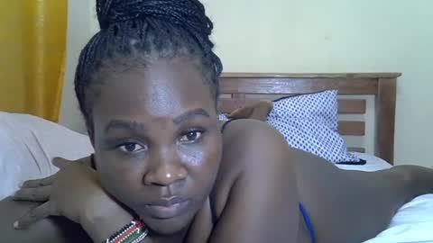 Snapshot of prettyliz30 chatting on 28, 6, 2026 LILIAN online show from 28, 6, 2026