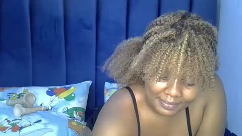 prettymel_ online show from 25, 9, 2025