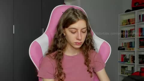 Sophie  next stream will be at Monday  i will wait you guys  online show from 29, 9, 2025