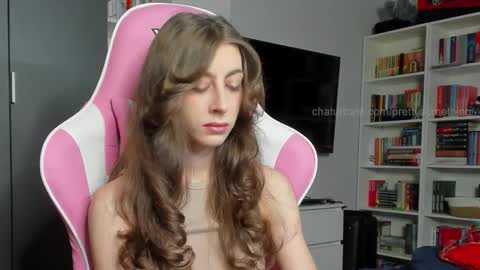 Sophie  next stream will be at Monday  i will wait you guys  online show from 30, 11, 2025