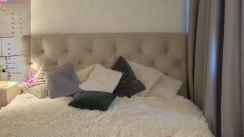 Snapshot of prettyyy_kitty chatting on 25, 2, 2026 Kitty online show from 25, 2, 2026