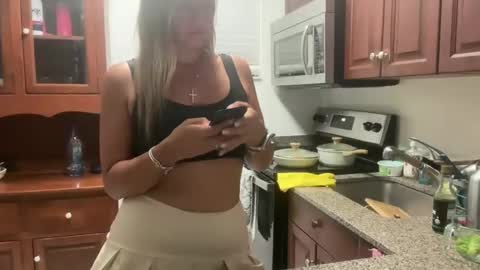 Snapshot of prettyyykittyyy22 chatting on 11, 11, 2025 prettyyykittyyy22 online show from 11, 11, 2025