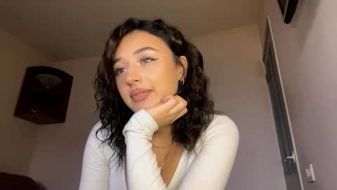 Snapshot of pricillalivsey chatting on 1, 12, 2025 Sofi online show from 1, 12, 2025