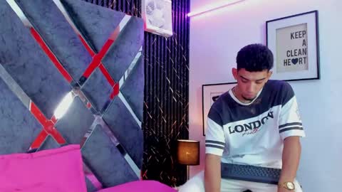 Snapshot of prince_arthur77 chatting on 21, 5, 2026 prince_arthur77 online show from 21, 5, 2026
