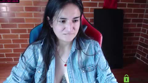 Snapshot of princesa_leia_zathur chatting on 16, 10, 2025 Leia online show from 16, 10, 2025