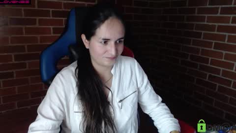 Snapshot of princesa_leia_zathur chatting on 17, 10, 2025 Leia online show from 17, 10, 2025