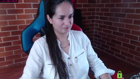 Snapshot of princesa_leia_zathur chatting on 18, 10, 2025 Leia online show from 18, 10, 2025