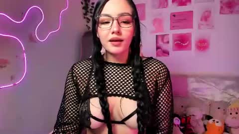    online show from 15, 7, 2026