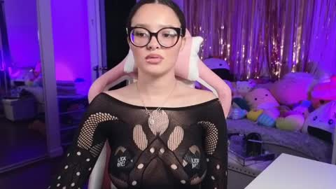 Amber online show from 9, 4, 2026