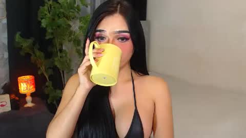 Snapshot of princesshugecumontop chatting on 1, 12, 2024 PrincessDONT FORGET TO FOLLOW ME online show from 1, 12, 2024