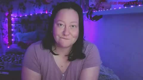 Snapshot of princesslux18 chatting on 22, 9, 2025 Lux Alot Luxi online show from 22, 9, 2025