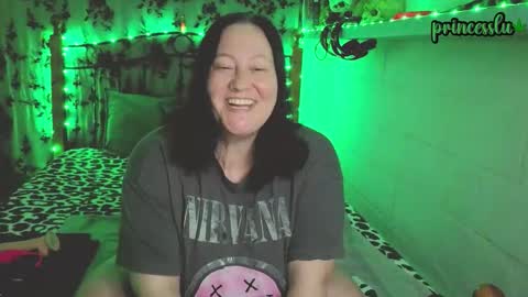 Snapshot of princesslux18 chatting on 3, 10, 2025 Lux Alot Luxi online show from 3, 10, 2025